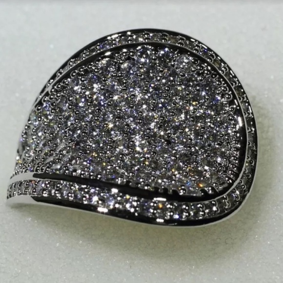 Ladies Silver White Princess Ring. New!!! - Picture 5 of 5